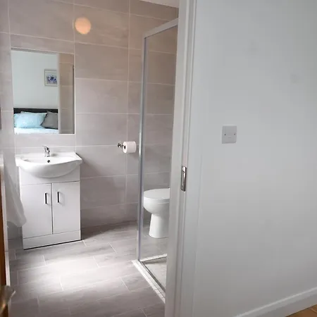 Kiernan's Self Catering & * Legan