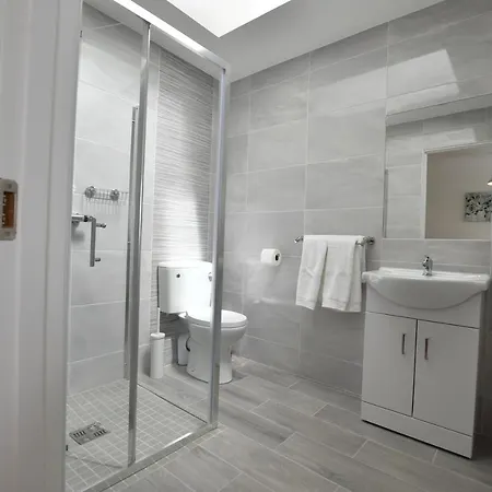 Kiernan's Self Catering & Bed and Breakfast *