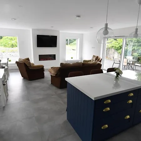 Kiernan's Self Catering & * Legan