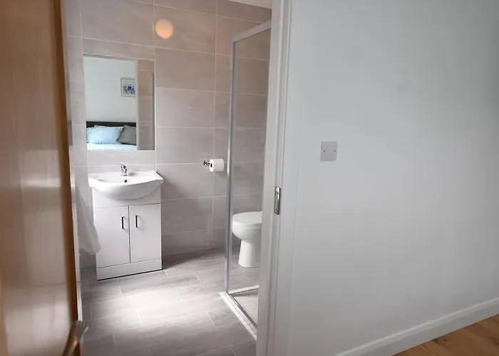 Kiernan's Self Catering & * Legan